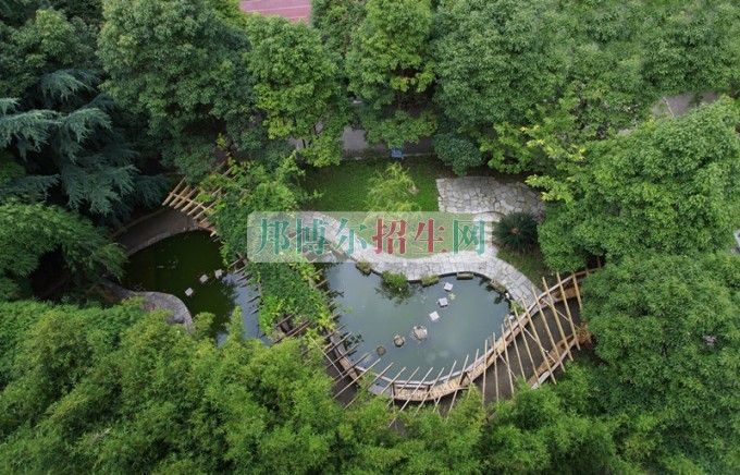 貴州省財政學(xué)校學(xué)費