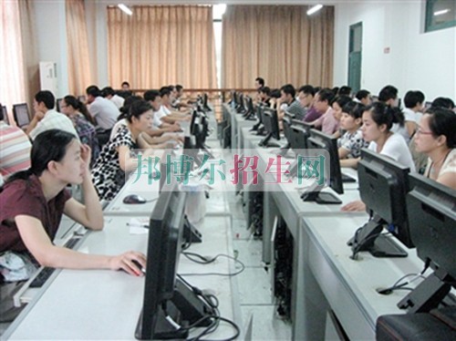 女生學計算機應(yīng)用技術(shù)有前途嗎