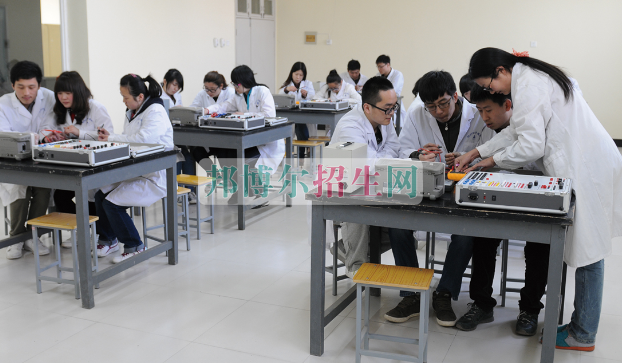 初中生讀醫學影像專業好嗎