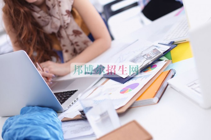 女生在職業學校學什么好