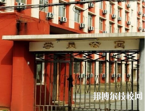 江西贛江技工學(xué)校2020年報名條件、招生要求、招生對象 