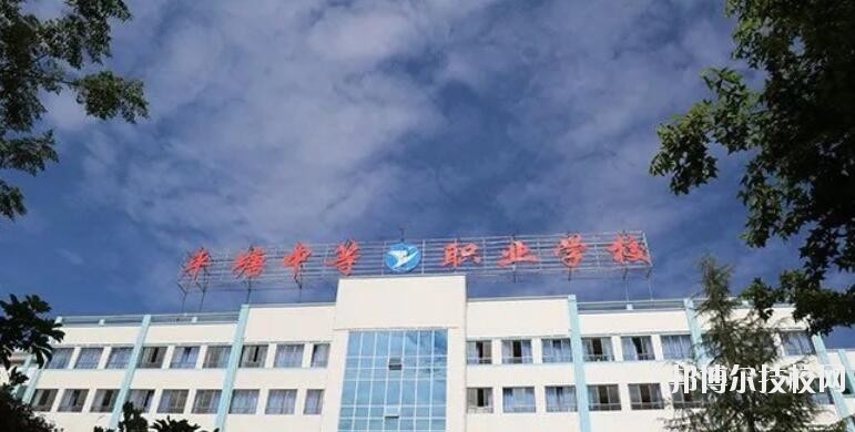 黔東南州國防科技學(xué)校2020年報(bào)名條件、招生要求、招生對象