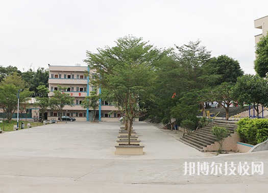 化州市鑒江司法職業學校3