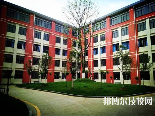 貴陽衛生學校2020年報名條件、招生要求、招生對象