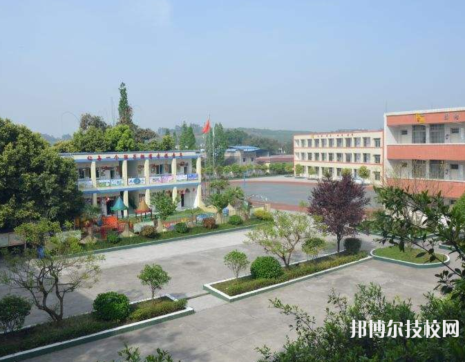 重慶巴南職業(yè)教育中心學(xué)校怎么樣、好不好
