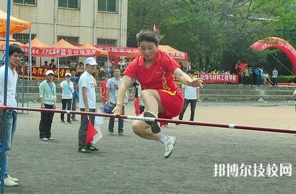 貴州化學(xué)工業(yè)學(xué)校2020年報名條件、招生要求、招生對象