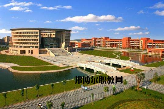 咸寧電子科技學(xué)校2020年報(bào)名條件、招生要求、招生對(duì)象