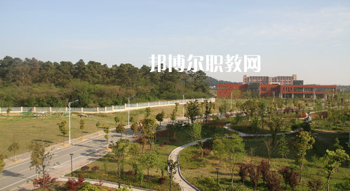 皖江職業教育中心學校地址在哪里