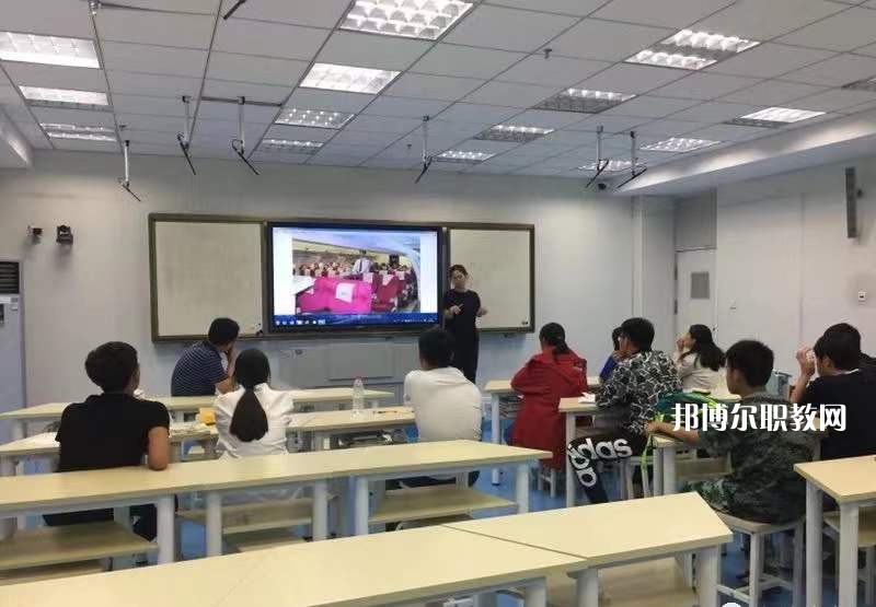 江蘇銅山中等專業學校2022年招生辦聯系電話