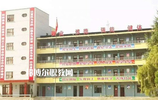 貴州金蓉?zé)o線電技工學(xué)校2022年報名條件、招生要求、招生對象