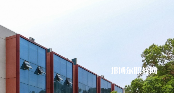 黔西南州英才職業(yè)技術(shù)學(xué)校2022年報名條件、招生要求、招生對象