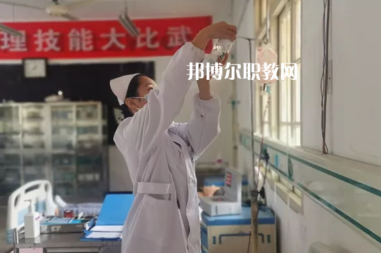 臺(tái)州護(hù)士學(xué)校2022年報(bào)名條件、招生要求、招生對(duì)象