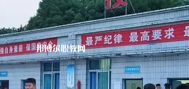 四川省南充市高坪職業高級中學2023年學費、收費多少