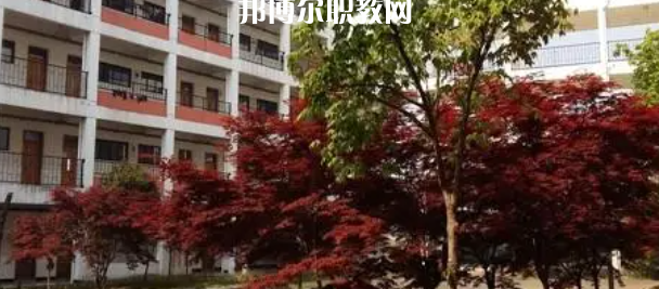 江蘇省寶應(yīng)中等專業(yè)學(xué)校地址在哪里，哪個(gè)地區(qū)，哪個(gè)城市?