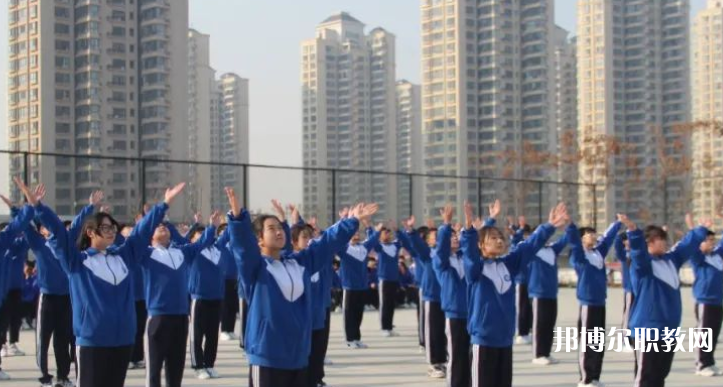中交第二公路工程局有限公司技工學(xué)校地址，乘車(chē)路線