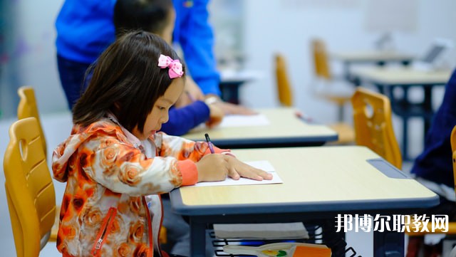 湖南哪里的中專學校能讀藝術設計與制作專業