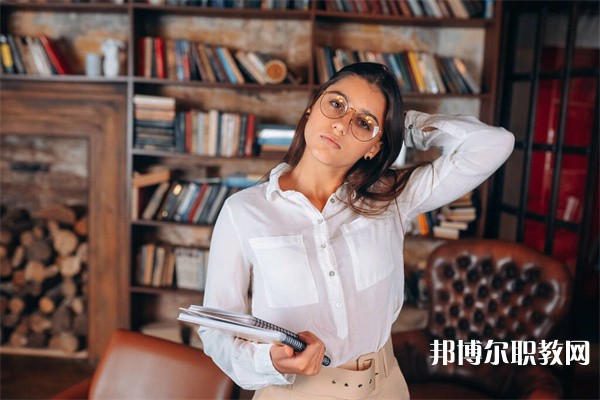 廣西哪里的中職學校能讀摔跤專業