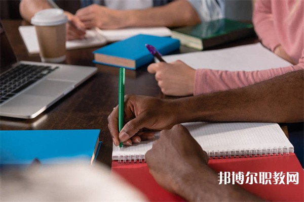 廣西哪里的中職學校能讀酒店管理專業