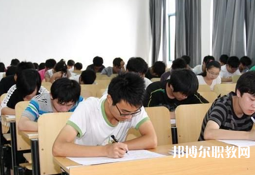 2025甘孜中職學校最新排名前三名單
